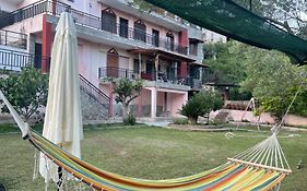 Exohi Apartments